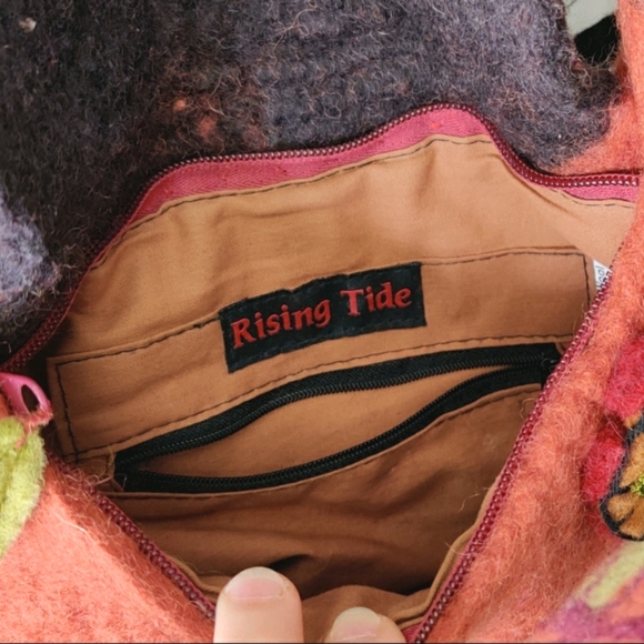 Nepalese Wool Felted Shoulder Bag - Picture 8 of 11